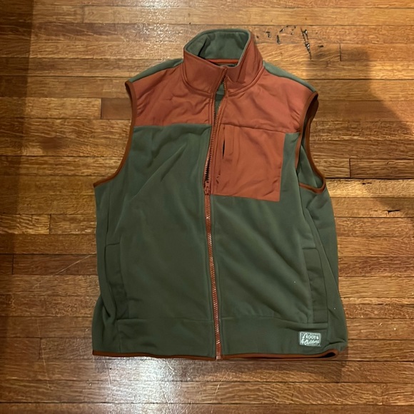 Roots Vest - Picture 1 of 3
